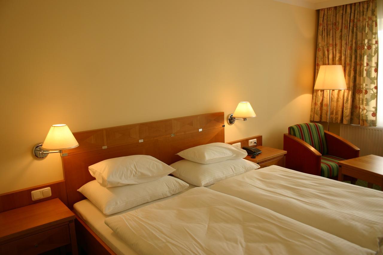 Hotel Badener Hof Extérieur photo